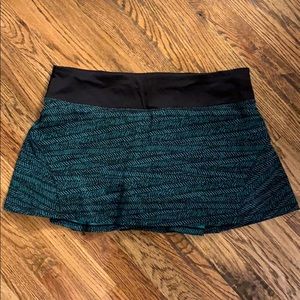 Lululemon size 10 skirt